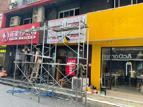 公安制作广告招牌如何避免它发黄？